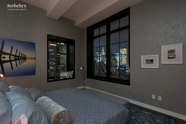 Sold by Sotheby's International Realty | media 10