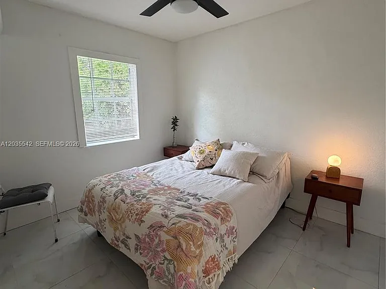 645 NE 35th St #1-2 — Photo 4