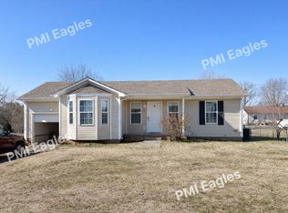 1004 Bush Ave, Oak Grove, KY 42262