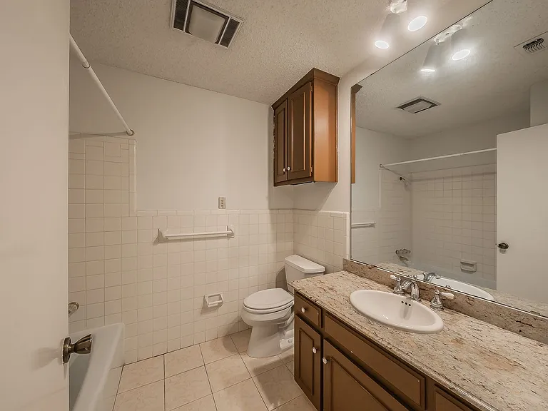 3704 Hulen Park Dr — Photo 29