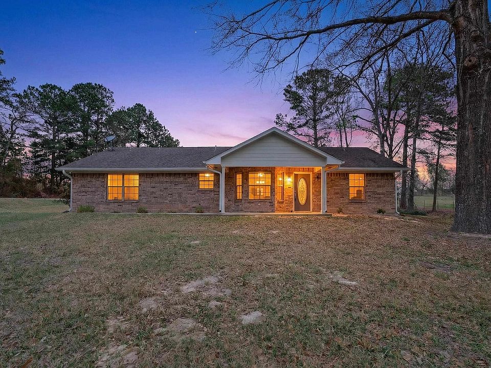 1st image of 433 English Ln