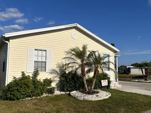 783 Frenchmans Creek Rd, North Fort Myers, FL 33917