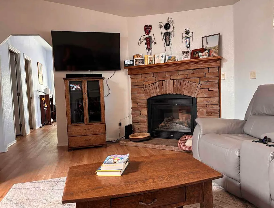 3 bed, 1512 sqft, $2,200 — Photo 3