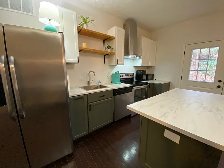 1139 Parkwood Trce — Photo 9