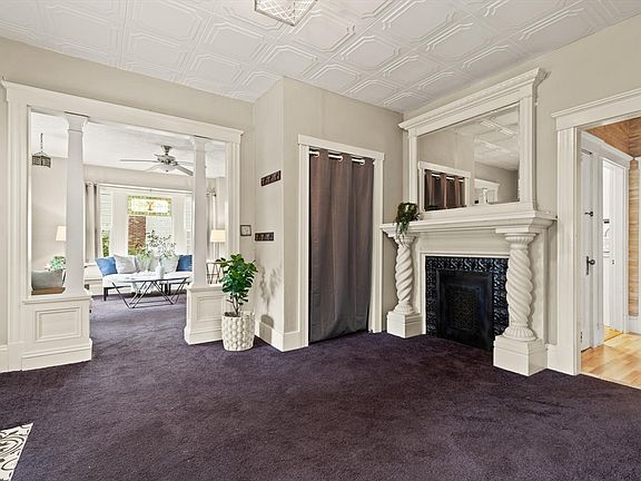 5th image of 52 Burkeside Ave