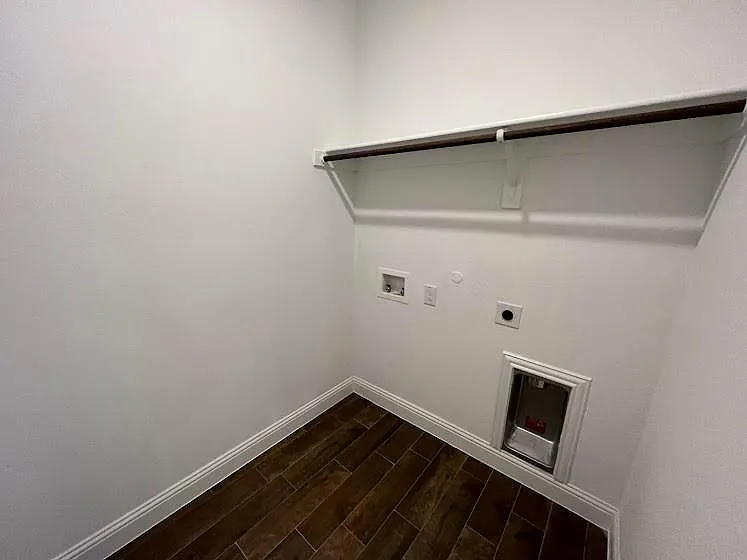 1408 Rendyn St — Photo 11