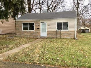 1642 N Elmer St, South Bend, IN 46628