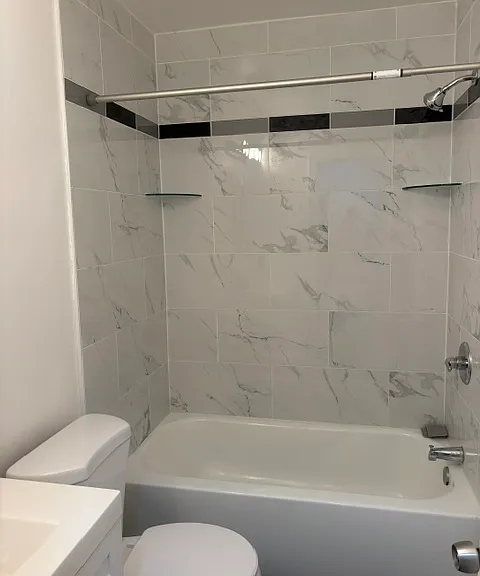 19 Galveston Pl SW #202 — Photo 3