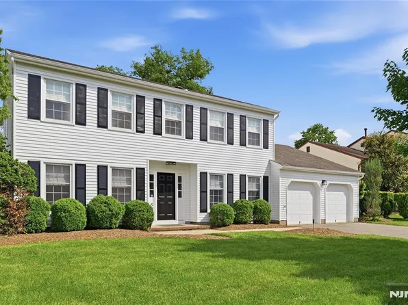 508 Tether Ln, Paramus, NJ 07652