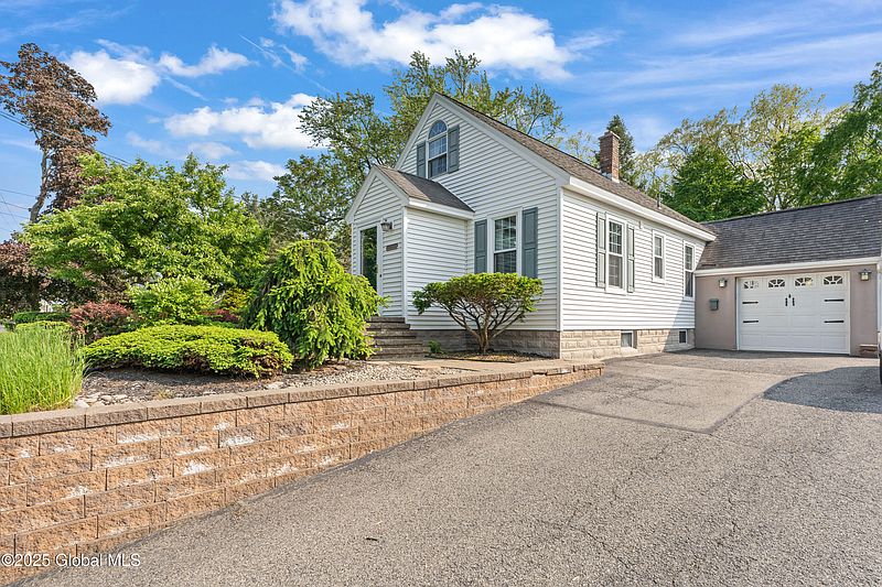 2nd image of 2400 Curry Road
