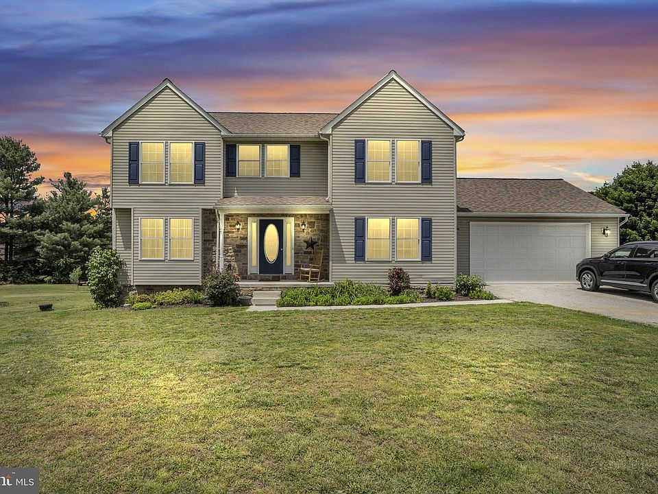 1st image of 21 Wadsworth Dr