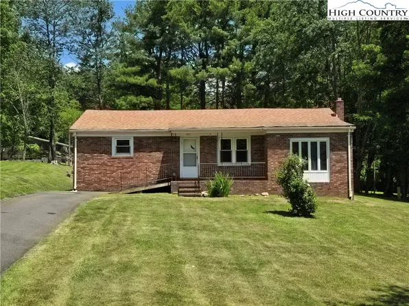 401 W Fourth Street, West Jefferson, NC 28694