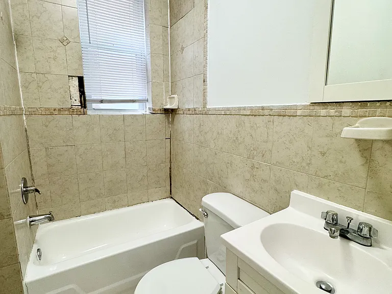 108 60th St #12 — Photo 12