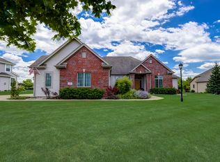 S88W19329 Timberbrook Dr, Muskego, WI 53150
