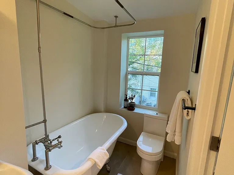 1517 Lemmon St — Photo 9