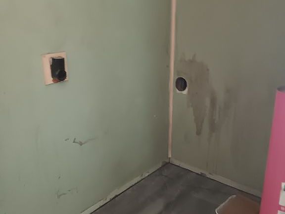 4th image of 676 S State St