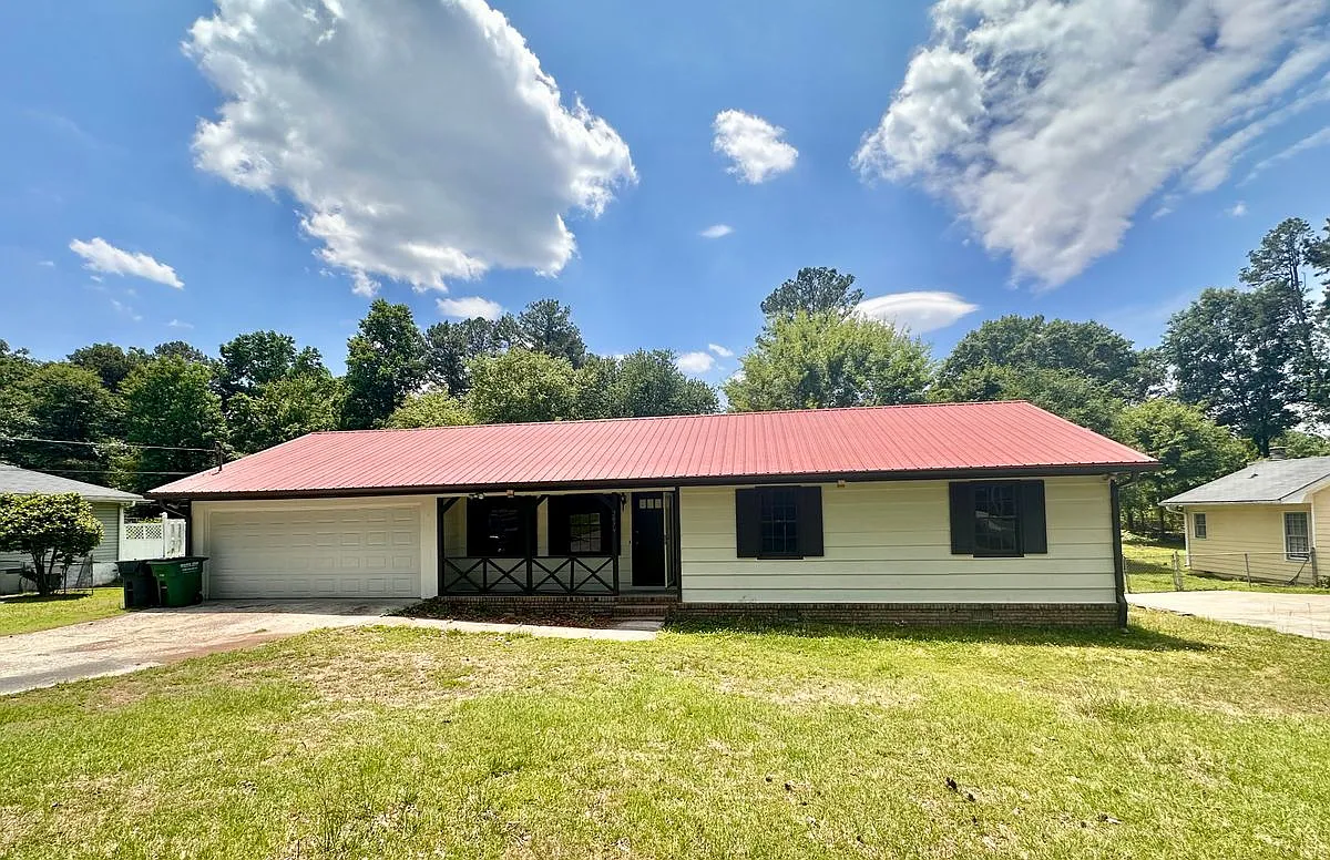 Building Photo - 2079 McDaniels Bridge Rd SW