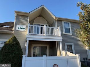 4202-B Fenwick Ln, Mount Laurel, NJ 08054