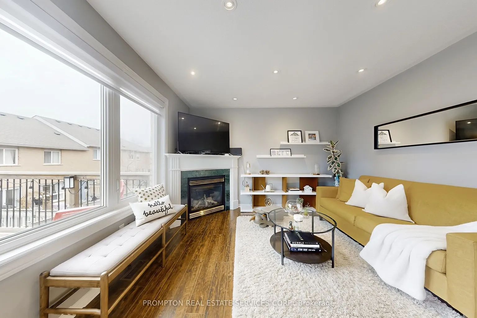 393 Marble Pl photo 1
