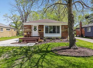 24230 Scotia Rd, Oak Park, MI 48237