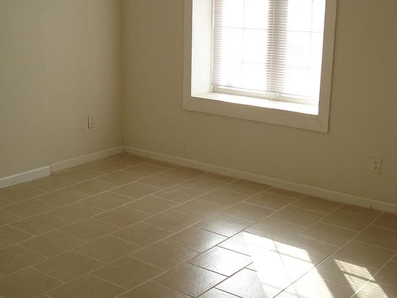 5th image of 3802 Greer Ave