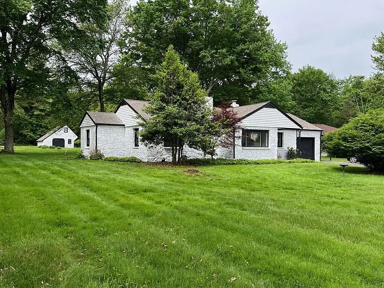 2650 Morris Rd — Photo 3