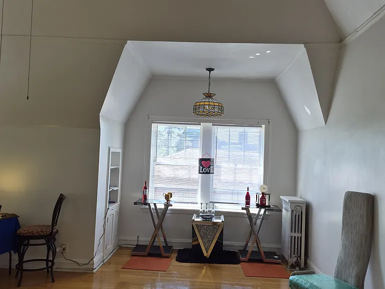 11608 S Artesian Ave #3 — Photo 3