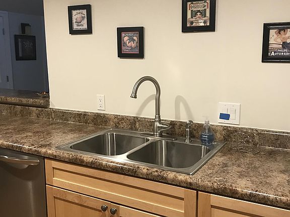 3rd image of 135 Academy St #135