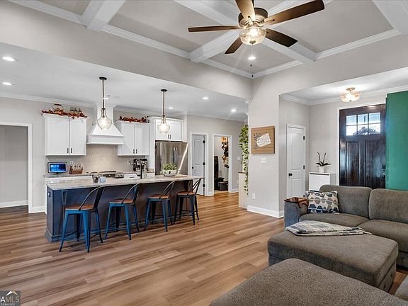 5th image of 105 Rolling Meadow Way