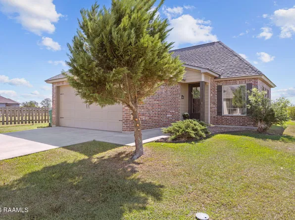 500 Highland View Dr, Youngsville, LA 70592
