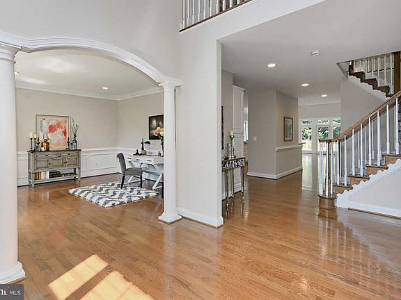 3rd image of 6016 Kathmoor Dr