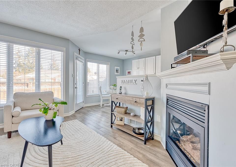 1st image of 175 Fiddlers Green Rd #3