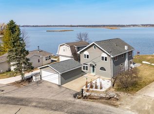 2210 Westwind Rd, Oshkosh, WI 54904