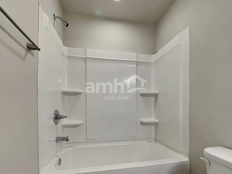 218 Omega Ct — Photo 17