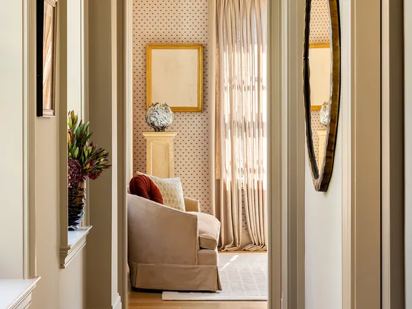 118 West 13th Street image 18 of 29