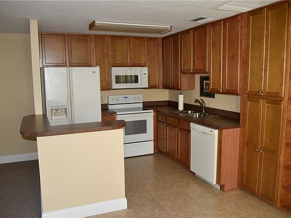 4th image of 2202 Clubhouse Dr Unit 190