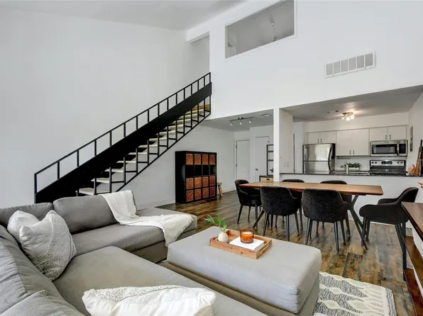 1818 S Lakeshore Blvd APT 30, Austin, TX 78741