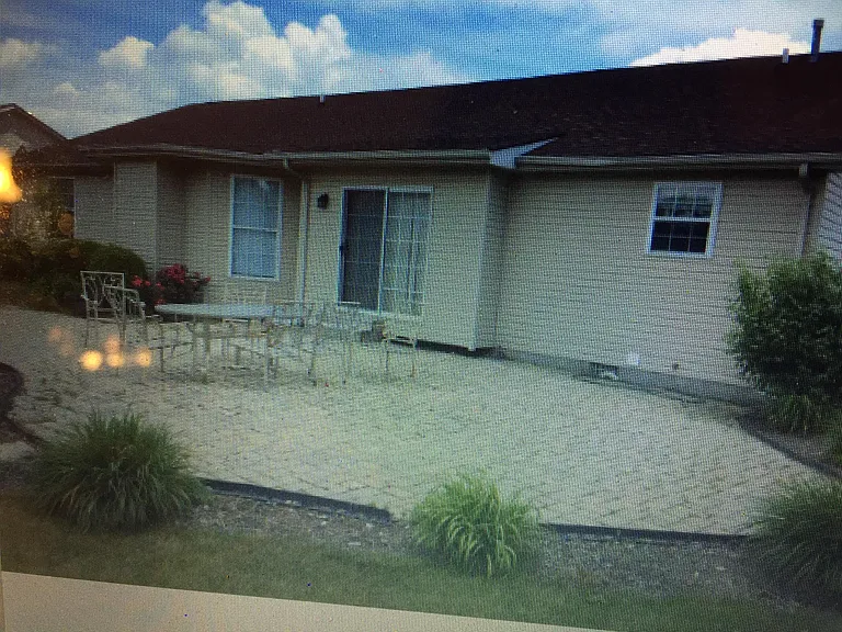 582 W Hoewisher Rd — Photo 3