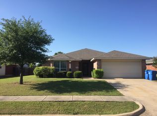 7513 N Point Dr, Rowlett, TX 75089