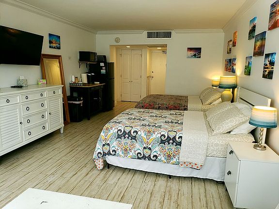 4th image of 4040 Galt Ocean Dr #427