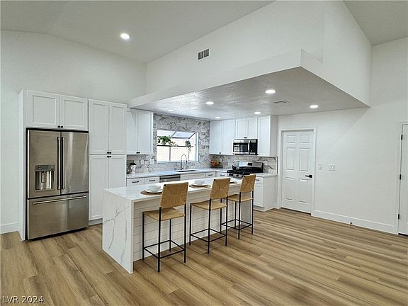 4th image of 2705 Sungold Dr
