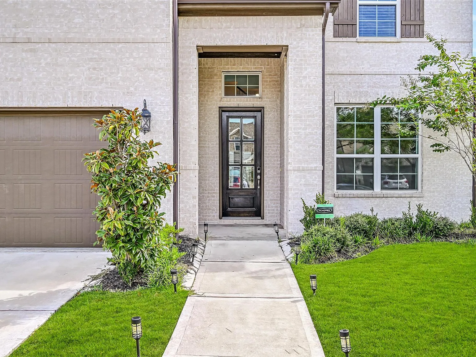 4 bed, 3.5 bath, 3363 sqft, $3,500 — Photo 3