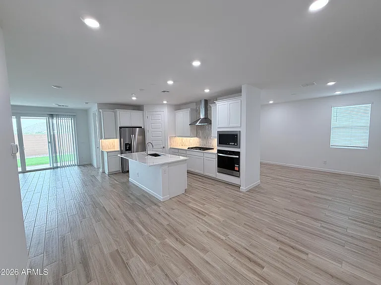 27440 N 69th Ln — Photo 11