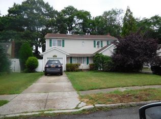 982 Olympia Rd, North Bellmore, NY 11710