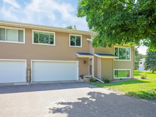 16135 Flagstaff Ct N, Rosemount, MN 55068