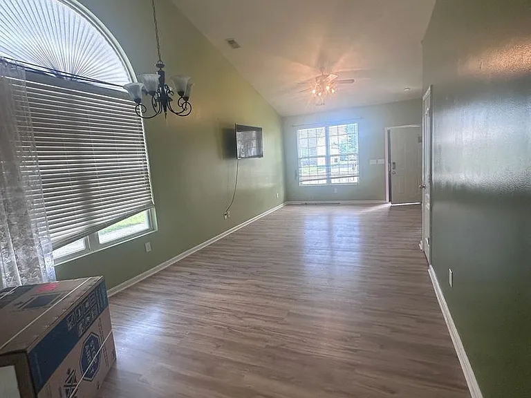 5706 Bannon Crossings Dr — Photo 6