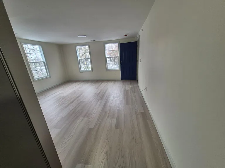 16 Elmwood St #4 — Photo 2