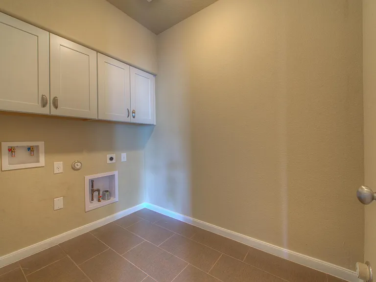 405 S Meadowlark St #B — Photo 15