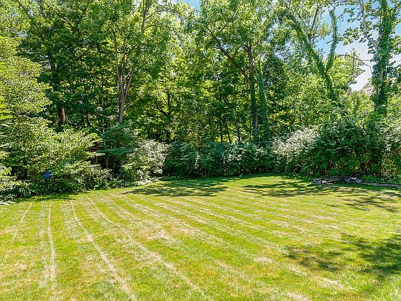 4th image of 1157 Millcreek Ln