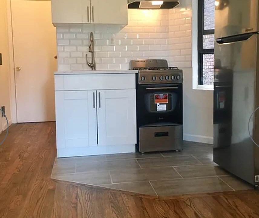 2nd image of 174 Rivington St APT 4B